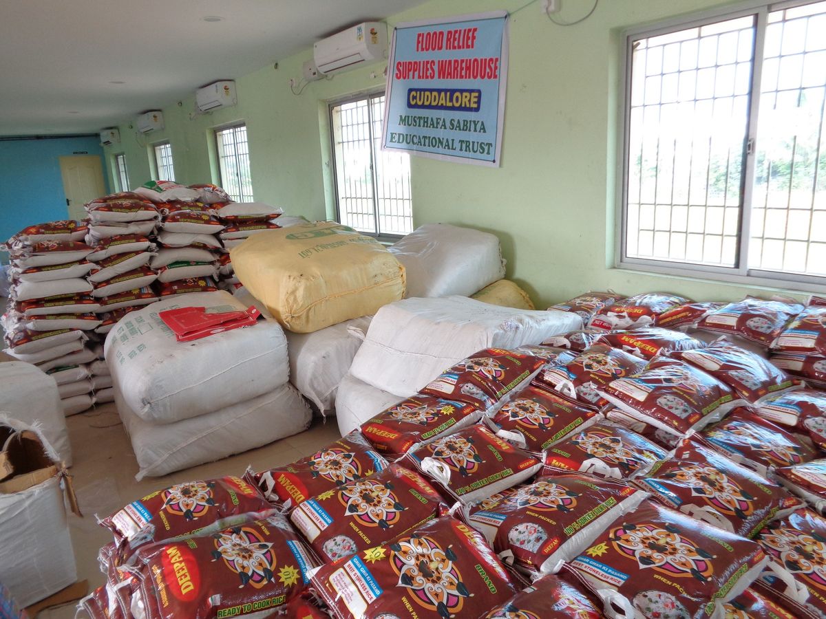 Flood Relief Supplies distributed to the flood affected families in Cuddalore by MSET